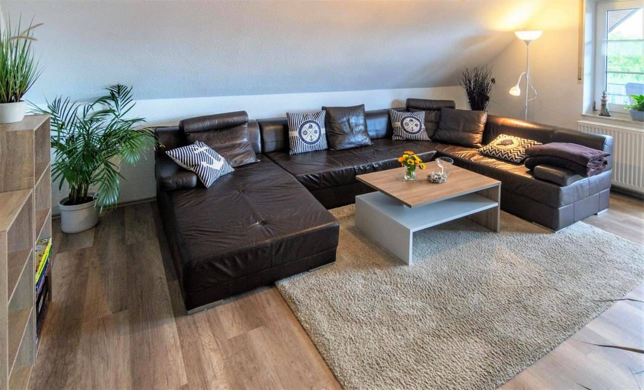 Ganze Wohnung, Apartment with Balcony in Ochtersum, Landkreis Wittmund