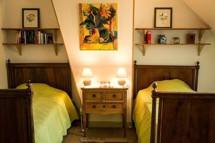 Typical house in the middle of the woods. private pool. 4 * in Romilly-sur-Aigre, Châteaudun region