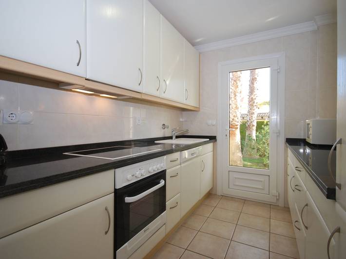 Chalet para 6 personas, con piscina y balcón en Safor - 4