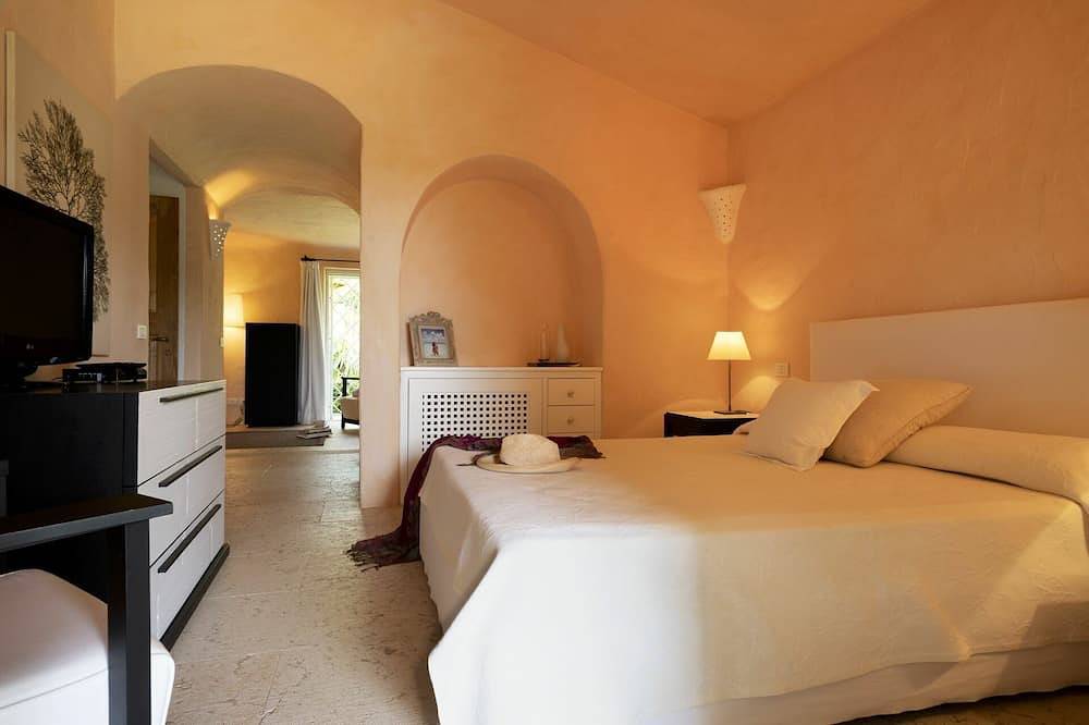 Villa in Abbiadori mit 7 Schlafzimmern 10 Schlafplätzen in Cala di Volpe, Arzachena