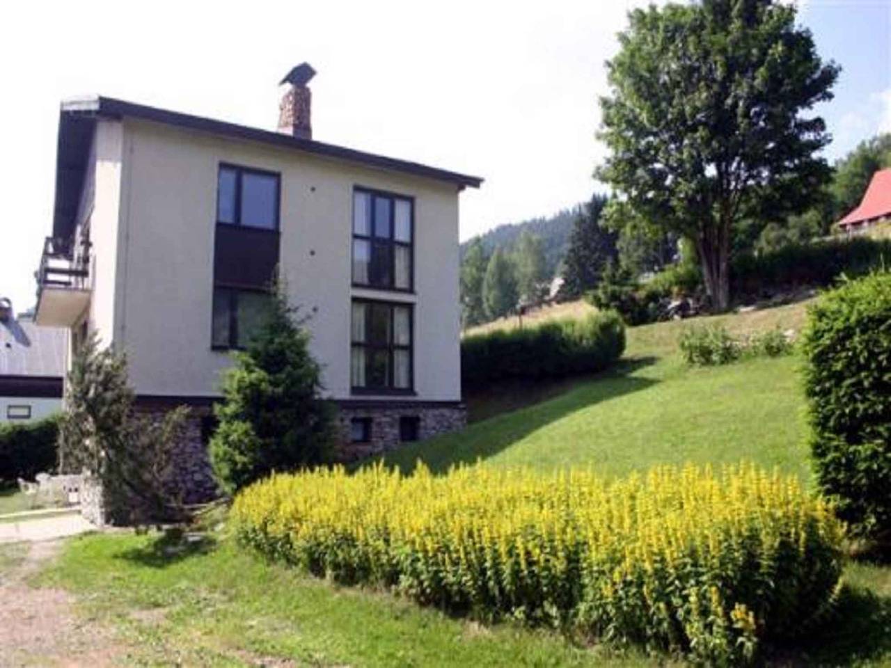 Ferienhaus mit Gartengrill direkt an Wanderwegen  in Pec pod Sněžkou, Region Trautenau