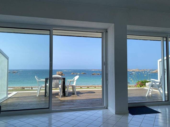 Gîte pour 4 personnes, avec terrasse dans Plage de Grève Blanche