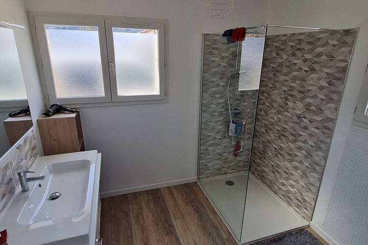 Villa pour 6 personnes, avec jardin et terrasse, animaux acceptés à Vallon-Pont-d'Arc - 4