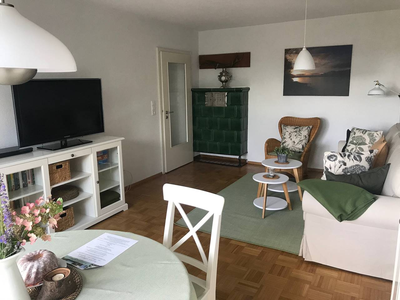 Appartement entier, Appartement 'Jonagold, 70 m²' avec vue sur le lac, terrasse privée et Wi-Fi in Kippenhausen, Immenstaad am Bodensee