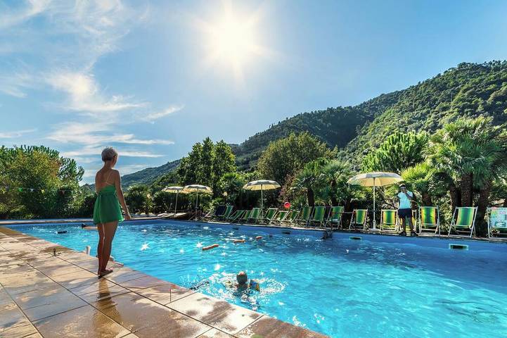 Bed and breakfast for 2 people, with sauna and pool as well as hot tub - 1
