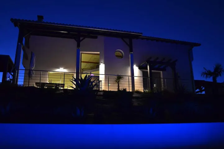 Ferienhaus für 8 Personen, mit Terrasse und Garten - 1