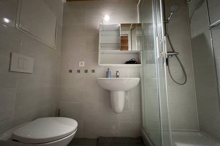 Entire apartment, Sous les étoiles T1 Triplex à Neydens in Neydens, Saint-Julien-en-Genevois region