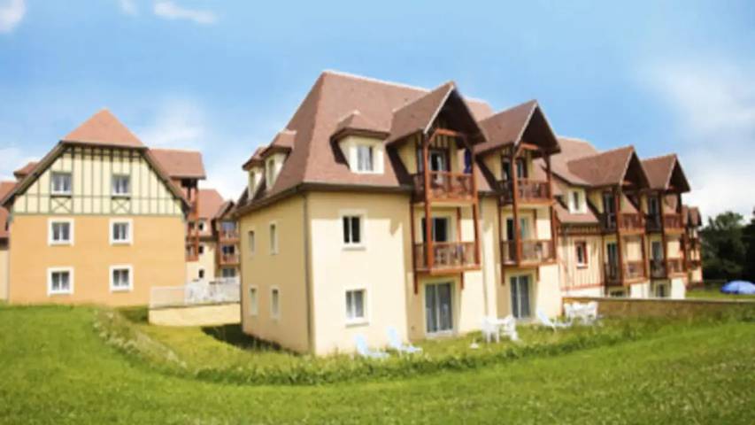 Gîte pour 5 personnes, avec terrasse à Saint-Arnoult - 2