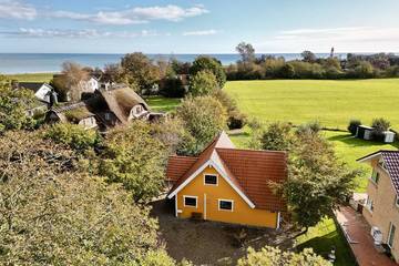 Ferienhaus für 4 Personen, mit Terrasse und Garten sowie Sauna in Falshöft