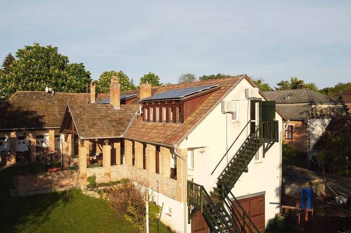 Ganze Wohnung, Wein und Entspannung in der Weinregion 1751 in Dunaszentmiklós, Kleingebiet Totis