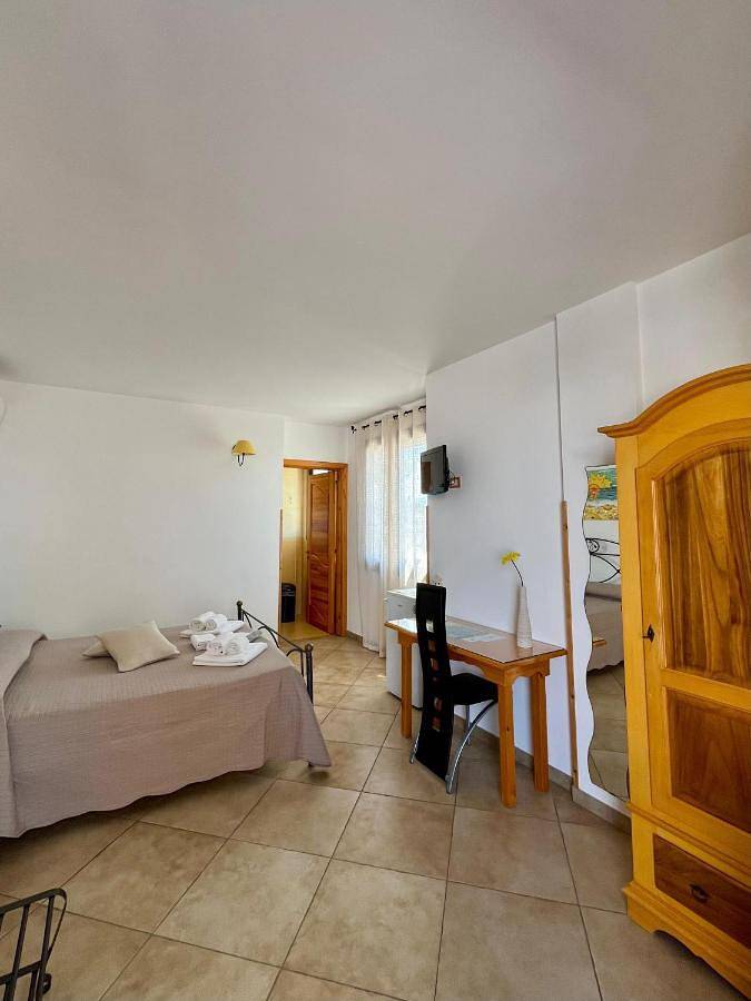 Chambre d’hôte pour 2 personnes, avec Balcon ainsi que Terrasse et Vue dans Santa Maria di Leuca - 4