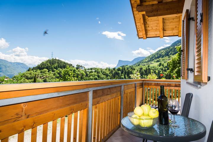 Ferienwohnung für 4 Personen, mit Balkon und Garten in Lana