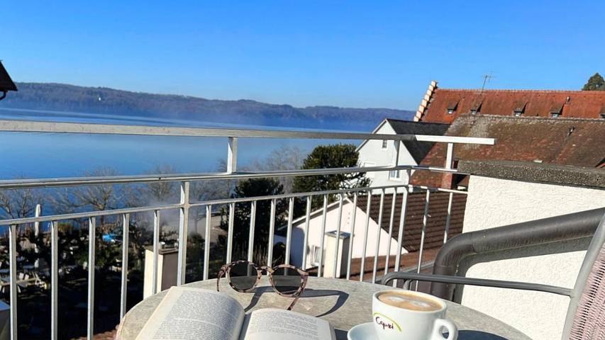 Hotel for 4 people, with terrace - 1