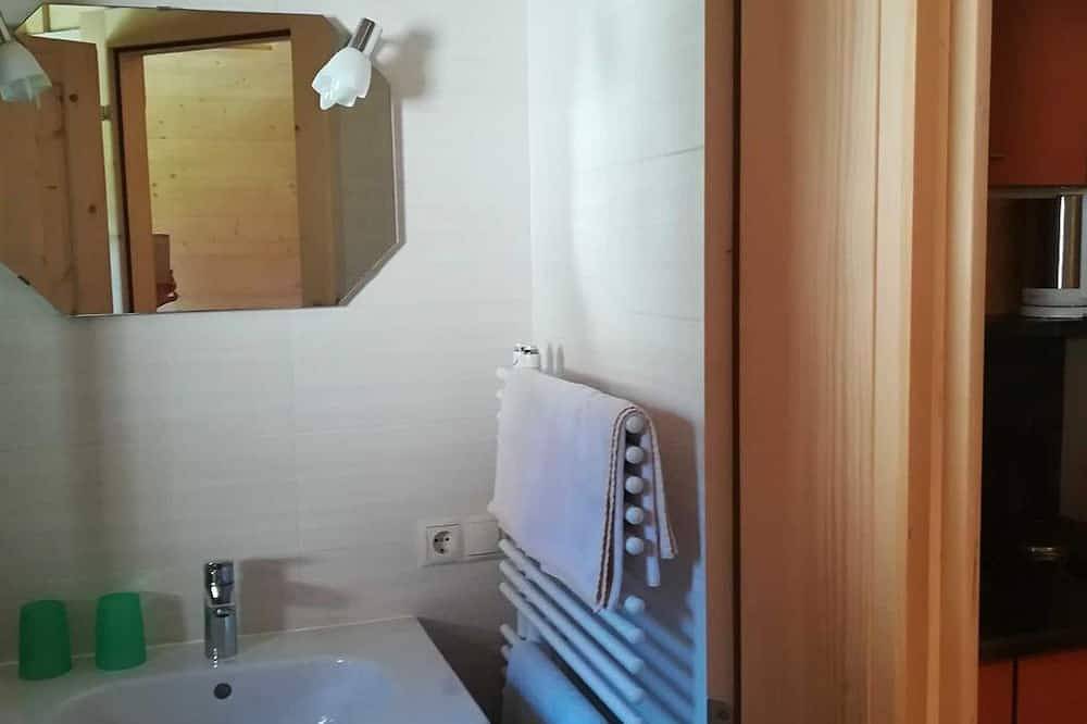 Ganze Wohnung, Zimmer \"Hühnernest\" - Ferienwohnung Hinterwinkl in Achenkirch, Brandenberger Alpen