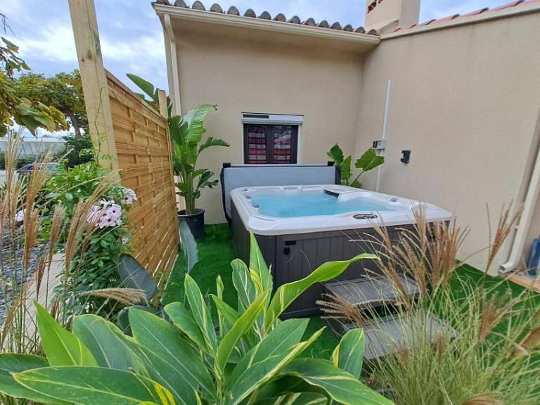 Three-Bedroom Villa in Perpignan, Côte méditerranéenne (France)