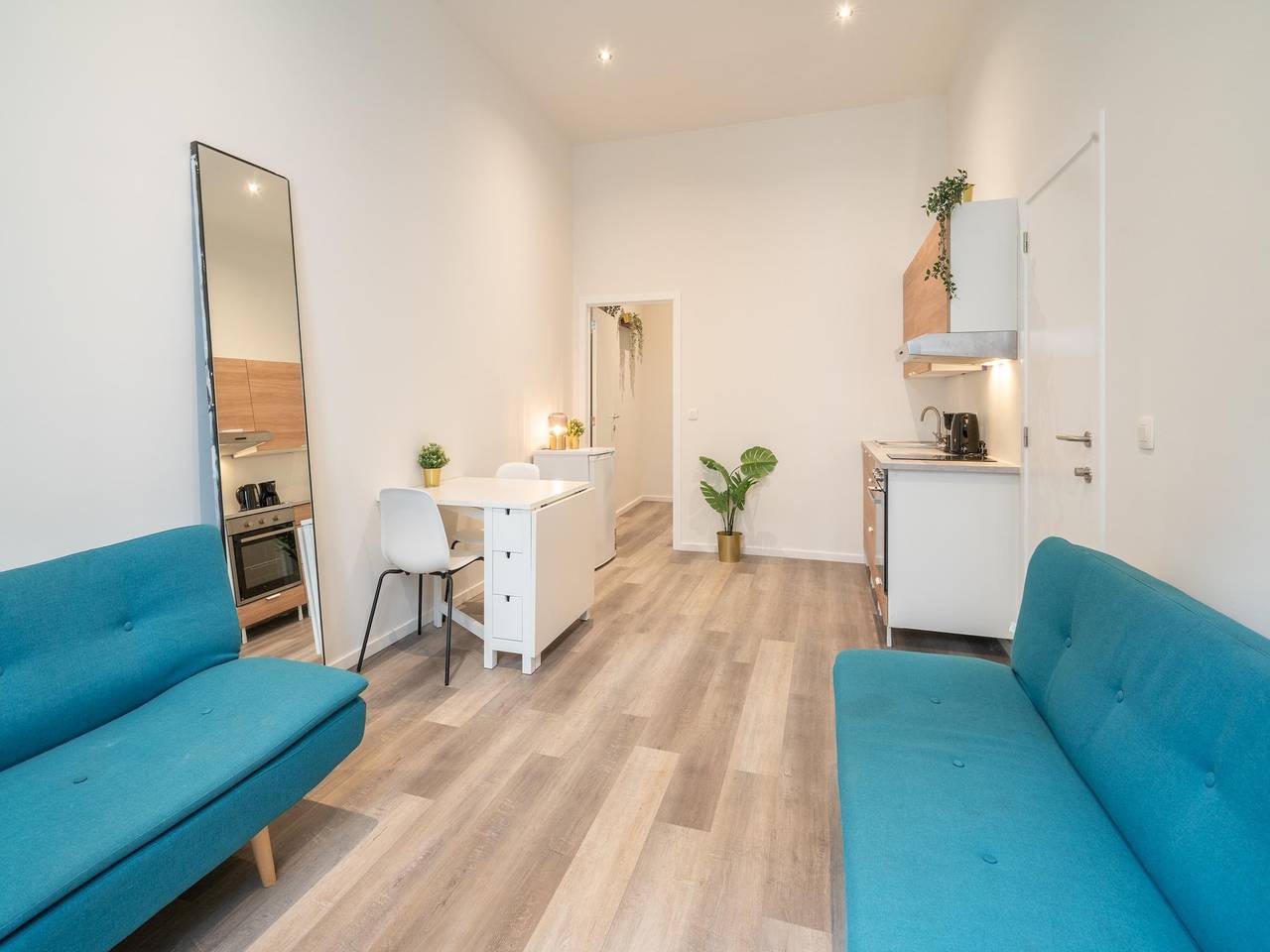 Entire apartment, Spacious riverside apartment in Antwerp, Antwerp region