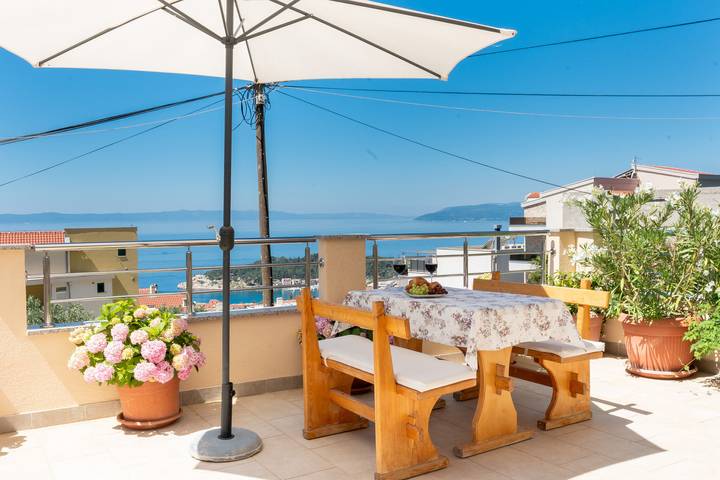 Ferienwohnung für 4 Personen, mit Terrasse in Makarska - 2