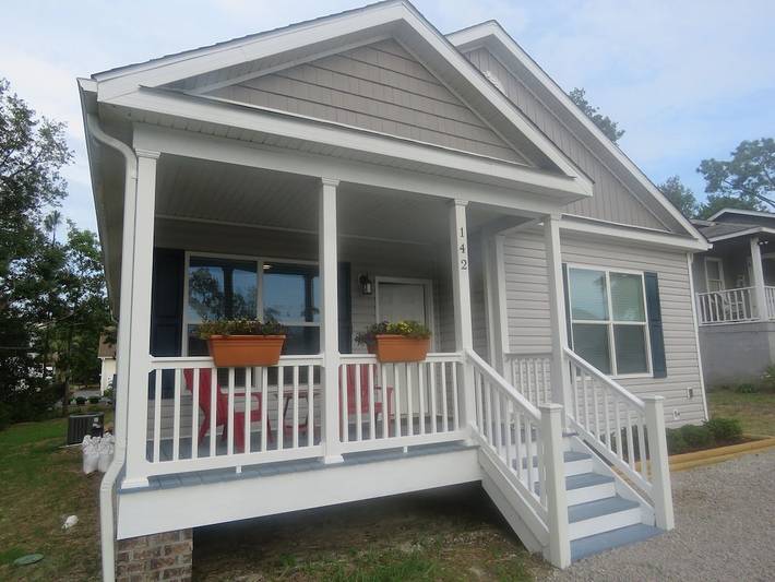 Vacation house for 7 people, with terrace and yard in Oak Island (NC)