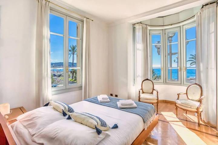 Gîte pour 6 personnes, avec vue dans Plage Fabron Bambou Nice