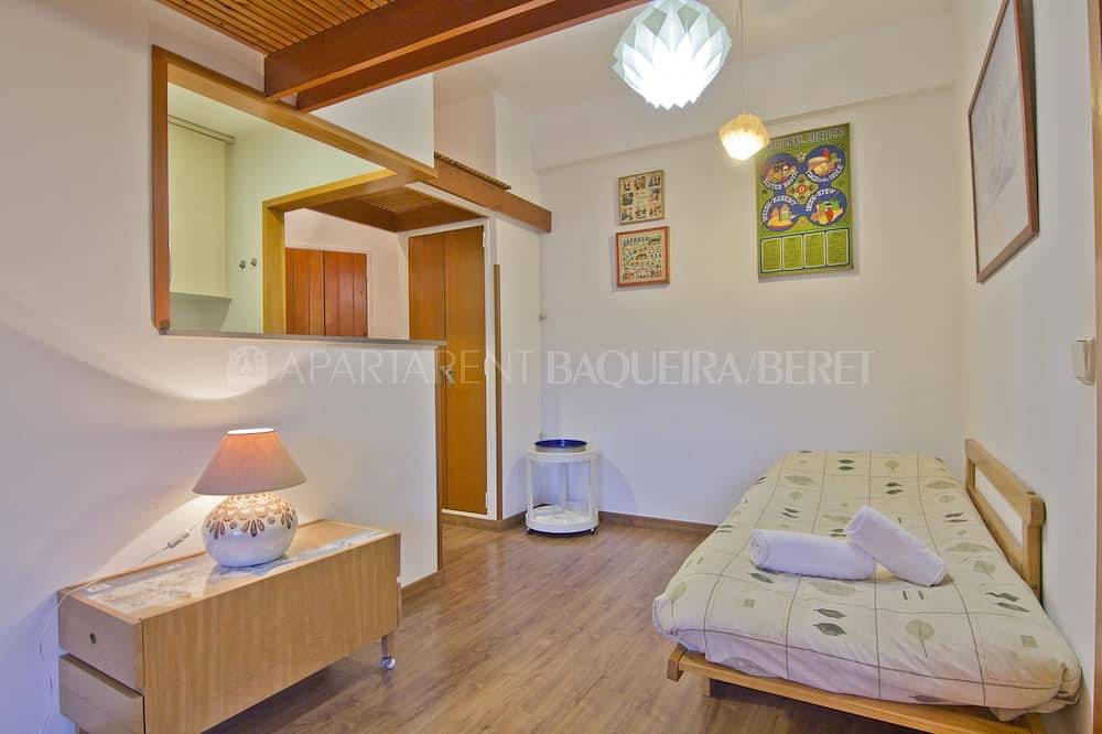Entire apartment, Cara Nord - Edificio Mauberme in Baqueira, Naut Aran