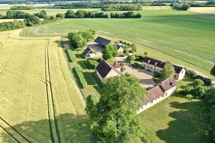 Gîte pour 18 personnes, avec jardin, animaux acceptés dans Adon