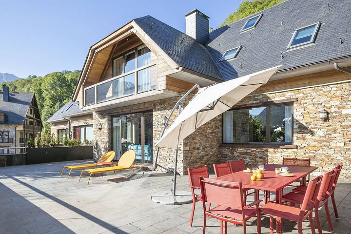Maison de vacances pour 12 personnes, avec Balcon ainsi que Terrasse et Jardin à Vielha e Mijaran