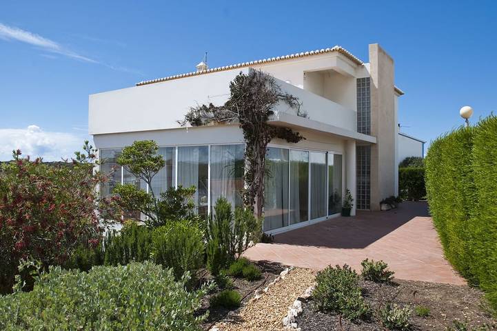 Ferienhaus für 12 Personen, mit Balkon und Garten in Carrapateira