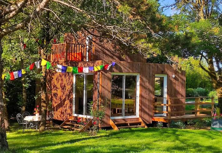 Chalet pour 2 personnes, avec jardin ainsi que balcon et piscine