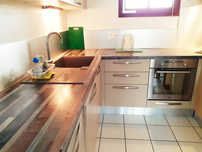 Appartement entier, Appartement « Les Orphies » avec terrasse privée, jardin commun et Wi-Fi in Vaux-sur-Mer, Côte de Beauté