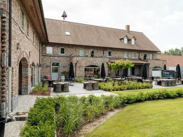 Hôtel pour 4 personnes, avec jardin et vue à Celles (Hainaut)
