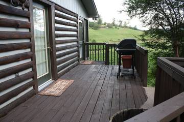 Log Cabin for 4 Guests in Blue Ridge Mountains, North Carolina, Picture 1