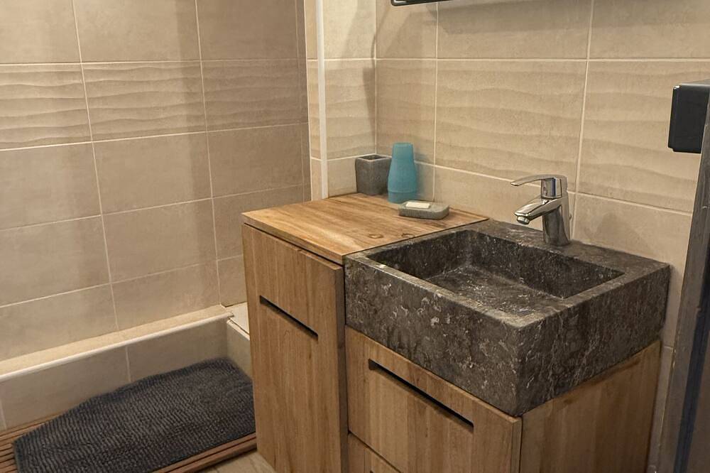 La Pommeraie-Ferienhaus-Traditionell-Ensuite mit Bad-Blick auf die Landschaft in Audinghen, Boulogne-sur-Mer und Umgebung