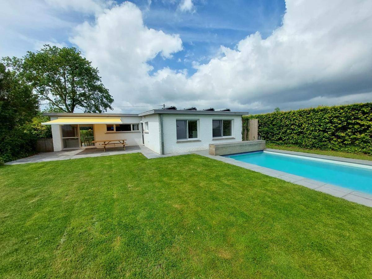 Vakantiewoning verwarmd zwembad 30 gr en sauna in Koekelare, Flandre-Occidentale