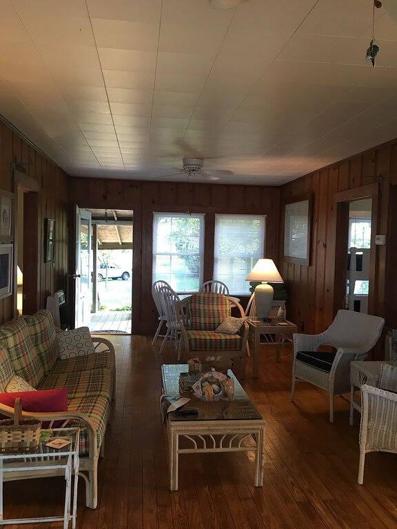 Haus am Wasser mit Pier am Albemarle Beach in Washington County (NC)