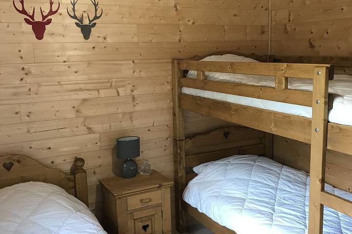 Gîte pour 5 personnes, avec terrasse et jardin à Anould - 2