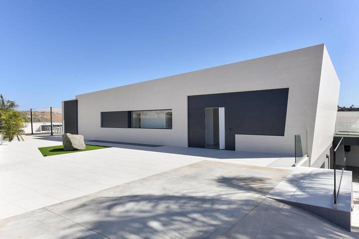 Casa rural para 12 personas, con jardín en Salobre - 4