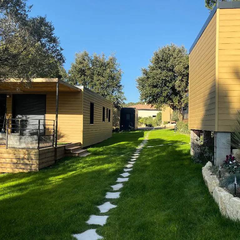 Chalet Jasmin 3 pièces 4 personnes in Bollène, Vaucluse
