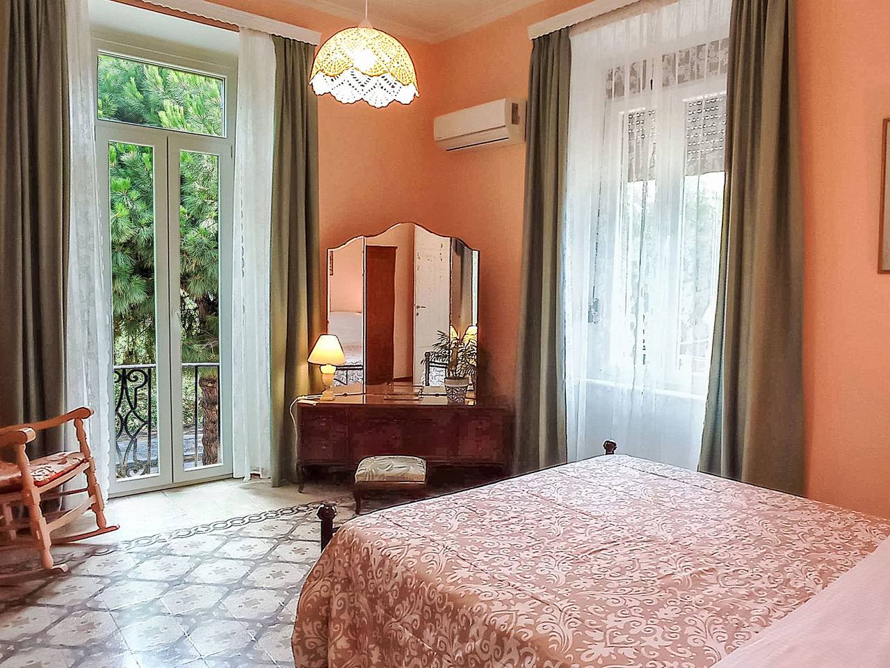 Geheel appartement, Wohnung mit Meerblick und großer Terrasse in Rhodos Stad, Rhodos