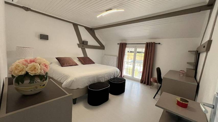 Chambre d’hôte pour 8 personnes, avec Terrasse et Jacuzzi ainsi que Jardin et Piscine dans l' Aisne - 3