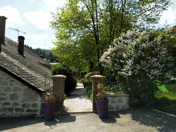 Location de vacances pour 2 personnes, avec jardin dans le Cantal - 4