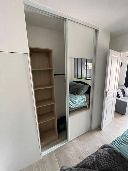 Gîte pour 2 personnes, avec balcon à Poissy - 2