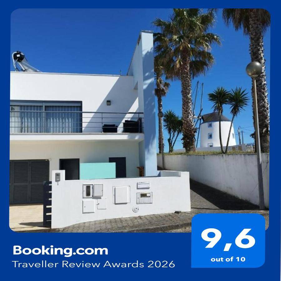 Four-Bedroom House in Atalaia, Distrito de Lisboa
