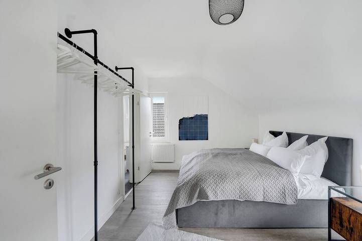 Ganze Wohnung, Design Apartment 95m² |  A3 Cgn & Dus | Balkon in Leverkusen, Bergisches Land