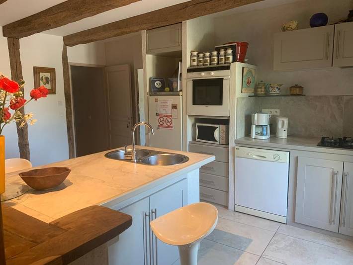 Gîte pour 6 personnes, avec vue et terrasse dans Château de Mauriac - 4