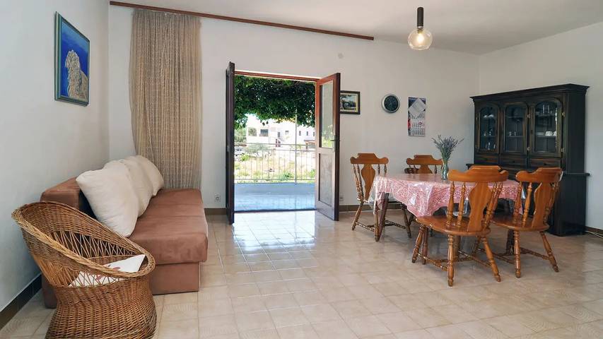 Gîte pour 5 personnes, avec terrasse à Rogoznica - 3