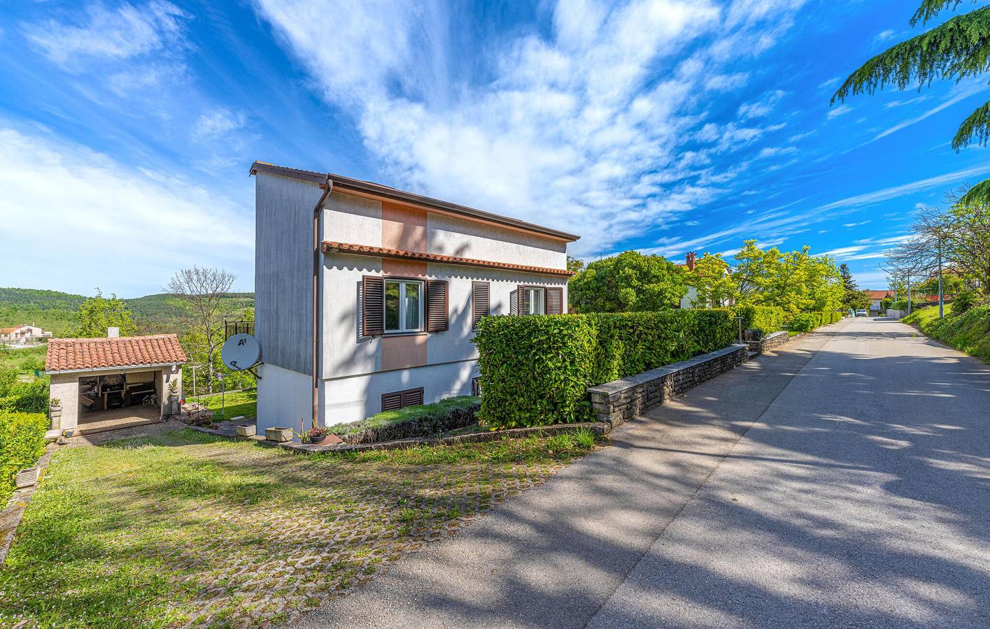 Ganze Ferienwohnung, Gemütliche Ferienwohnung in Pazin mit Terrasse und malerischer Aussicht in Pazin, Zentralistrien