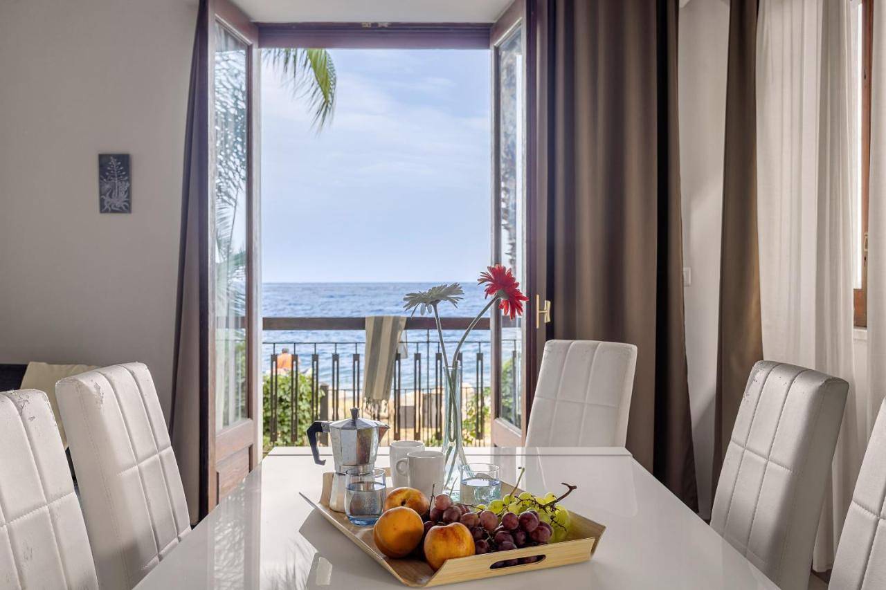 Entire apartment, Two-Bedroom Standard Apartment in Praiola, Riposto