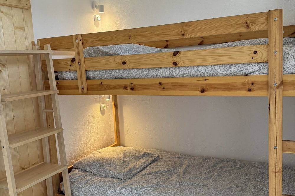 Ganze Wohnung, 24m2  Rdc-Apartment-Superior-Ensuite mit Dusche-Terrasse in La Capte, Hyeres