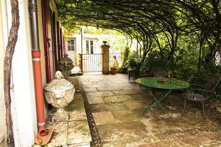 Location de vacances pour 3 personnes, avec terrasse, animaux acceptés à Saint-Laurent-du-Verdon - 2