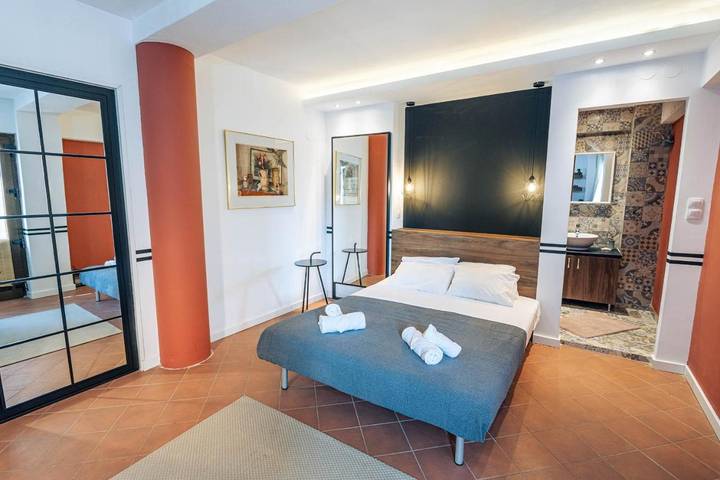 Gîte pour 3 personnes, avec balcon dans Veria